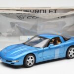 Chevrolet Corvette C5 Kék Metál UT Models 1:18 - image 6 of 6