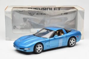 Chevrolet Corvette C5 Kék Metál UT Models 1:18 21004 Fém – 6. kép a 6-ből