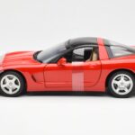 Chevrolet Corvette C5 Hardtop Piros UT Models 1:18 - image 3 of 6