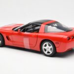 Chevrolet Corvette C5 Hardtop Piros UT Models 1:18 - image 5 of 6