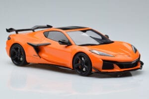 Chevrolet Corvette C8 Z06 Narancs GT Spirit 1:18 GT417 Gyanta – 4. kép a 6-ből