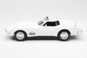 Chevrolet Corvette C3 Kabrió Can-Am Fehér Norev 1:18 189038 Fém – 3. kép a 6-ből