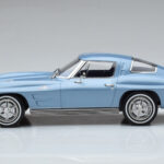 Chevrolet Corvette C2 Sting Ray Kék Norev 1:18 - image 3 of 6
