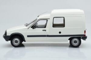 Citroen C15 D Fehér Otto 1:18 OT956 Gyanta – 3. kép a 6-ből