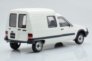 Citroen C15 E Fehér Otto 1:18 OT956B Gyanta – 2. kép a 6-ből