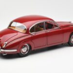Daimler 250 V8 Piros Paragon 1:18 PA-98312 - image 3 of 8