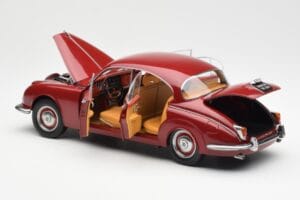 Daimler 250 V8 Piros Paragon 1:18 PA-98312 Fém – 5. kép a 8-ből