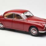 Daimler 250 V8 Piros Paragon 1:18 PA-98312 - image 6 of 8