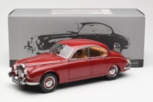 Daimler 250 V8 Piros Paragon 1:18 PA-98312 Fém – 8. kép a 8-ből