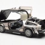 DeLorean DMC-12 Time Machine Back to the Future Ezüst Sun Star 1:18 - image 7 of 8