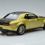 Dodge Challenger R/T Scat Pack Widebody 50. Évforduló GT Spirit 1:18 GT411 Gyanta - image 2 of 6