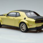 Dodge Challenger R/T Scat Pack Widebody 50. Évforduló GT Spirit 1:18 GT411 Gyanta - image 5 of 6