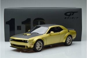 Dodge Challenger R/T Scat Pack Widebody 50. Évforduló GT Spirit 1:18 GT411 Gyanta – 6. kép a 6-ből