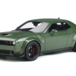 Dodge Challenger R/T SCAT Pack Widebody Zöld GT Spirit 1:18
