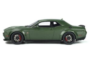 Dodge Challenger R/T SCAT Pack Widebody Zöld GT Spirit 1:18 GT815 Gyanta – 3. kép a 5-ből