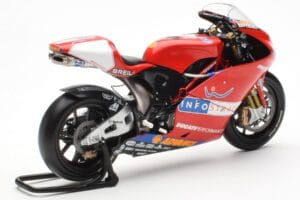 Ducati Desmosedici MotoGP Prova 2002 Minichamps 1:12 122020099 Fém – 3. kép a 4-ből