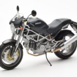 Ducati Monster M900 Fekete Minichamps 1:12 - image 2 of 4
