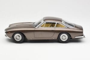 Ferrari 250 GT Lusso Barna Metál KK-Scale 1:18 181023 Fém – 3. kép a 6-ből