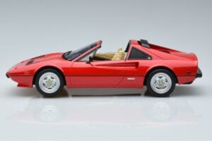 Ferrari 308 GTS QV Magnum PI GT Spirit 1:18 GT368 Gyanta – 3. kép a 6-ből