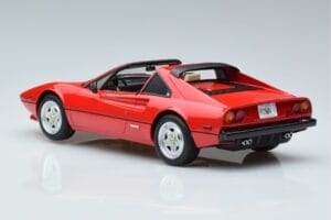 Ferrari 308 GTS QV Magnum PI GT Spirit 1:18 GT368 Gyanta – 5. kép a 6-ből