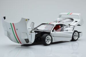 Ferrari F40 Gyöngyház Fehér Italy Kyosho 1:18 08416PWT-G Fém – 2. kép a 8-ből