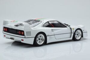 Ferrari F40 Gyöngyház Fehér Italy Kyosho 1:18 08416PWT-G Fém – 3. kép a 8-ből