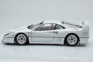 Ferrari F40 Gyöngyház Fehér Kyosho 1:18 08416PW-G Fém – 4. kép a 8-ből