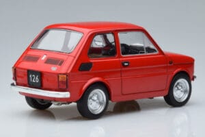 Fiat 126 Piros MCG 1:18 MCG18323 Fém – 2. kép a 6-ből