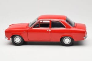 Ford Escort Mk1 RHD Piros Minichamps 1:18 150081070 Fém – 4. kép a 8-ből