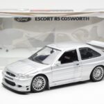 Ford Escort RS Cosworth Utcai Változat Ezüst UT Models 1:18 - image 2 of 6