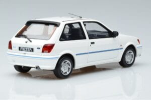 Ford Fiesta Mk3 XR2i Otto 1:18 OT967 Gyanta – 2. kép a 6-ből