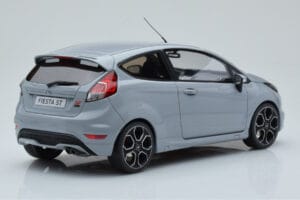 Ford Fiesta ST2000 Szürke Otto 1:18 OT985 Gyanta – 2. kép a 6-ből