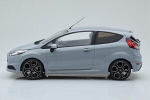 Ford Fiesta ST2000 Szürke Otto 1:18 OT985 Gyanta – 3. kép a 6-ből