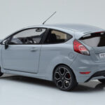 Ford Fiesta ST2000 Szürke Otto 1:18 - image 5 of 6