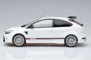Ford Focus RS Mk2 Le Mans Fehér Otto 1:18 OT1009 Gyanta – 3. kép a 6-ből