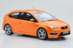 Ford Focus Mk2 ST 2.5 Electric Narancssárga Otto 1:18 OT961 Gyanta – 4. kép a 6-ből