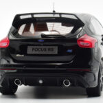 Ford Focus RS Mk3 Fekete Otto 1:18 - image 7 of 8
