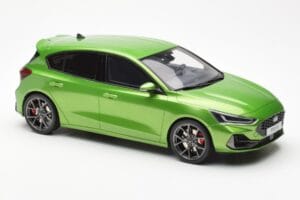 Ford Focus Mk5 ST Phase 2 Mean Zöld Otto 1:18 OT450 Gyanta – 4. kép a 6-ből