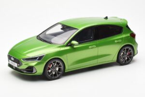 Ford Focus Mk5 ST Phase 2 Mean Zöld Otto 1:18 OT450