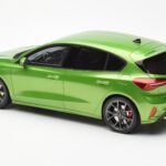 Ford Focus Mk5 ST Phase 2 Mean Zöld Otto 1:18 OT450 - image 5 of 6