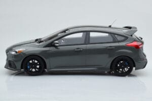 Ford Focus RS Mk3 Stealth Szürke Otto 1:18 OT779 Gyanta – 3. kép a 6-ből