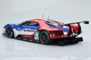 Ford GT Chip Ganassi Racing UK #67 M. Franchitti / A. Priaulx / H. Tincknell 24 Hours of Le Mans 2016 Minichamps 1:18 1551686 – 5. kép a 6-ből