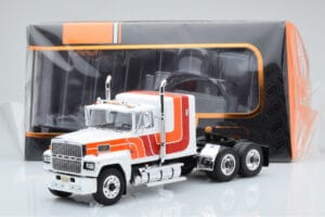 Ford LTL 9000 Fehér Piros Narancssárga IXO 1:43 TR094 Fém – 5. kép a 5-ből