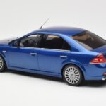 Ford Mondeo ST220 Performance Kék Otto 1:18 OT448 - image 5 of 6