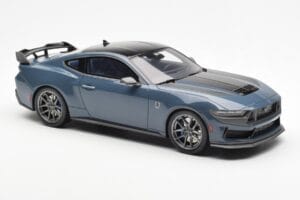 Ford Mustang Dark Horse Vapor Kék Metallic GT Spirit 1:18 GT454 Gyanta – 4. kép a 6-ből