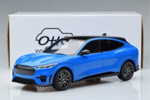 Ford Mustang Mach-E GT Performance Kék Otto 1:18 OT414 Gyanta – 6. kép a 6-ből