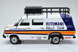 Ford Transit Mk2 Van Team Rothmans Rally Assistance IXO 1:18 18RMC057XE Fém – 3. kép a 6-ből