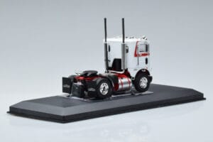 Freightliner COE Fehér IXO 1:43 TR128 Fém – 2. kép a 6-ből