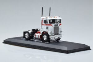 Freightliner COE Fehér IXO 1:43 TR128 Fém – 4. kép a 6-ből