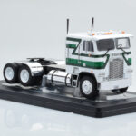 Freightliner FLA Fehér Zöld IXO 1:43 - image 3 of 4